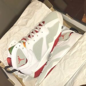 Authentic Jordan Heir 7’s